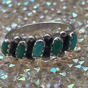 Elegant Silver and Green Stone Ring